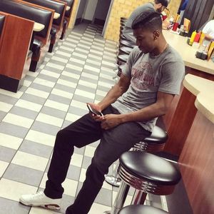 Meet your Posher, Jaron